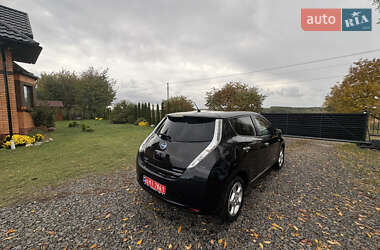 Хэтчбек Nissan Leaf 2014 в 