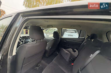 Хэтчбек Nissan Leaf 2014 в 