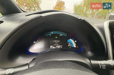 Хэтчбек Nissan Leaf 2014 в 