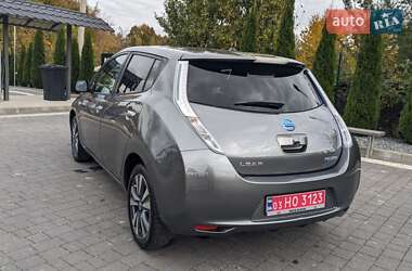Хэтчбек Nissan Leaf 2013 в 