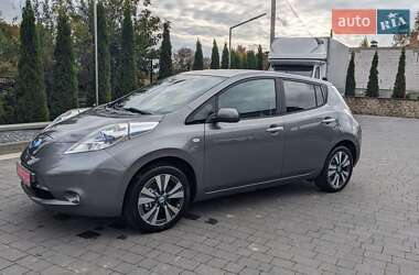 Хэтчбек Nissan Leaf 2013 в 