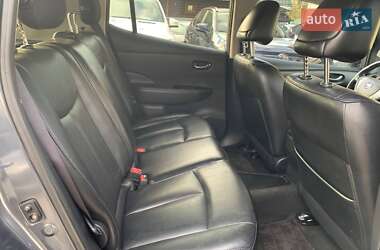 Хэтчбек Nissan Leaf 2013 в 
