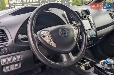 Хэтчбек Nissan Leaf 2013 в 