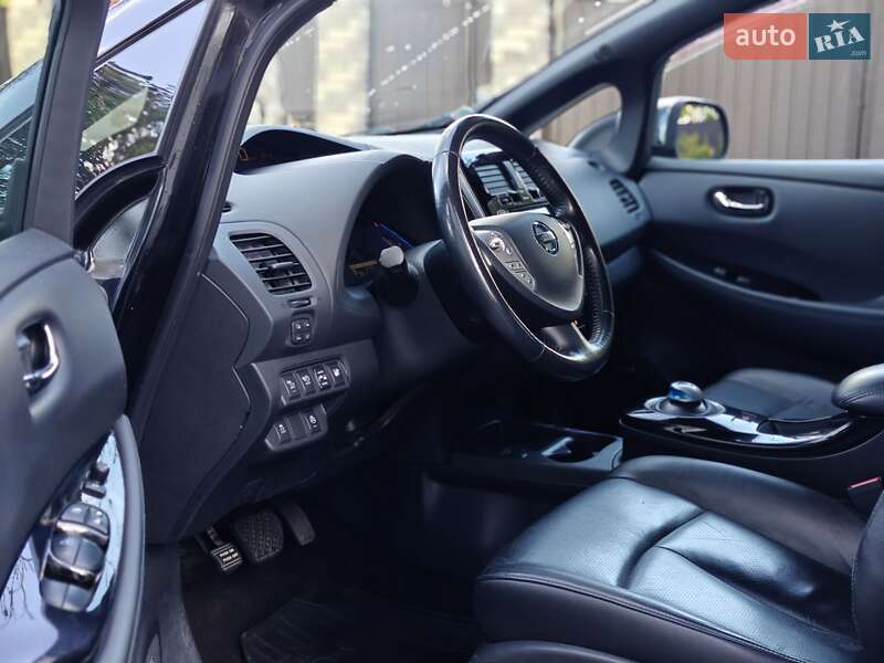 Хэтчбек Nissan Leaf 2014 в Ивано-Франковске