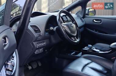 Хэтчбек Nissan Leaf 2014 в 
