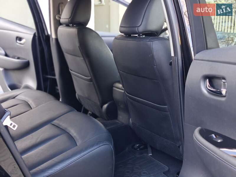 Хэтчбек Nissan Leaf 2014 в Ивано-Франковске