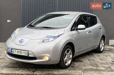 Хетчбек Nissan Leaf 2011 в Калуші