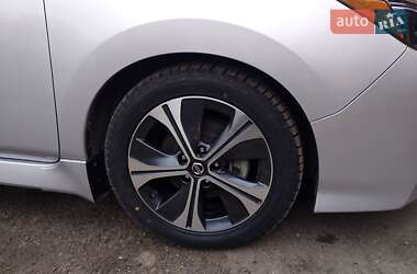 Хэтчбек Nissan Leaf 2021 в 
