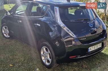 Хэтчбек Nissan Leaf 2014 в 