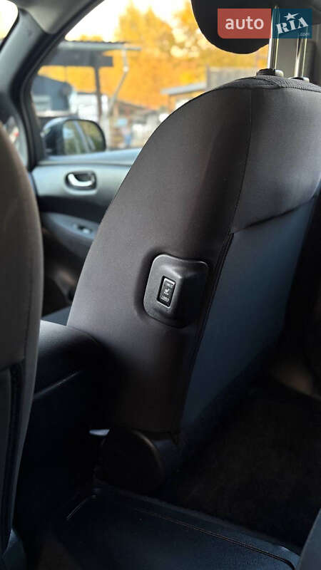 Хетчбек Nissan Leaf 2013 в Миколаєві