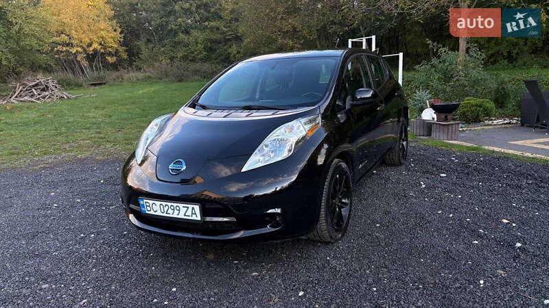 Хетчбек Nissan Leaf 2013 в Миколаєві