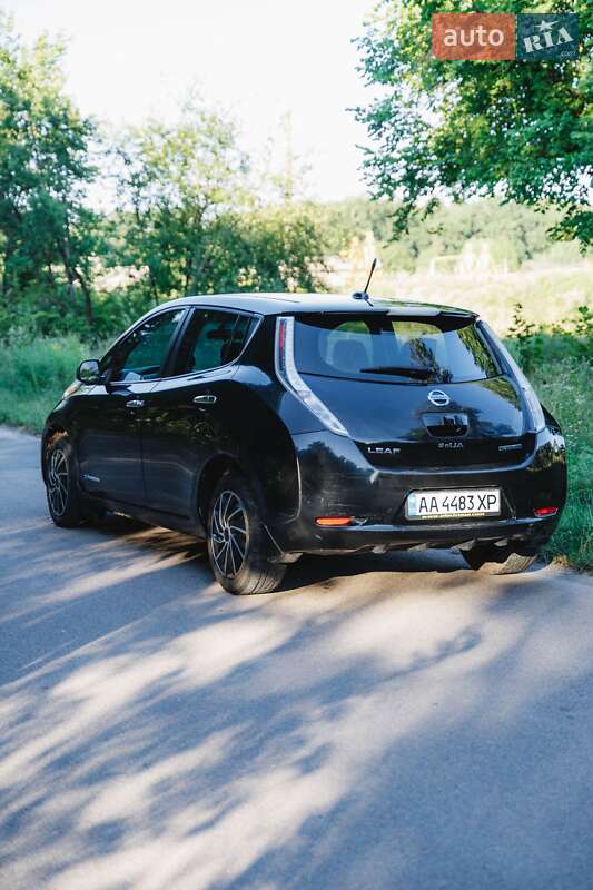 Хэтчбек Nissan Leaf 2015 в Киеве фото 5 Хэтчбек Nissan Leaf 2015 в Киеве