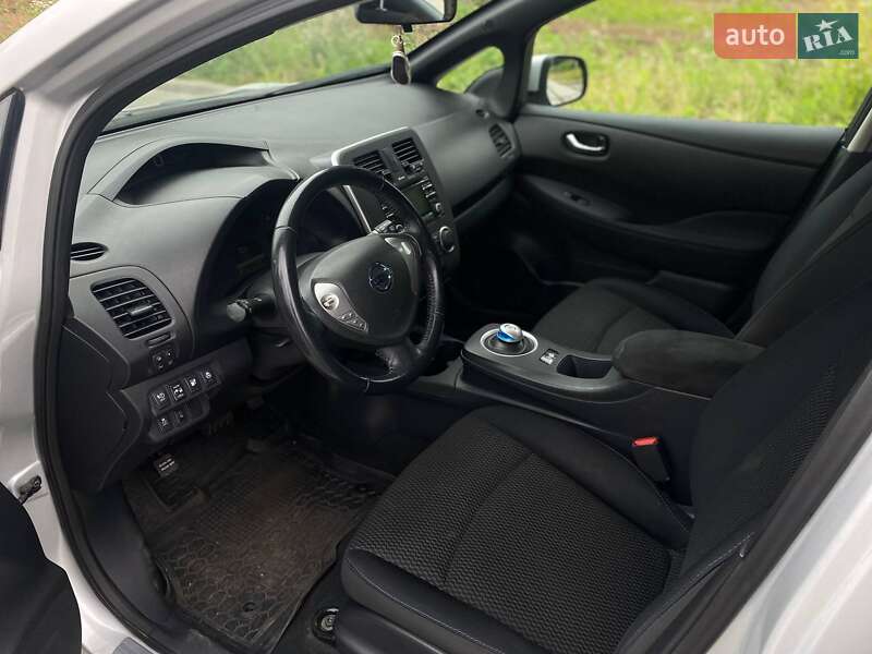 Хетчбек Nissan Leaf 2013 в Києві