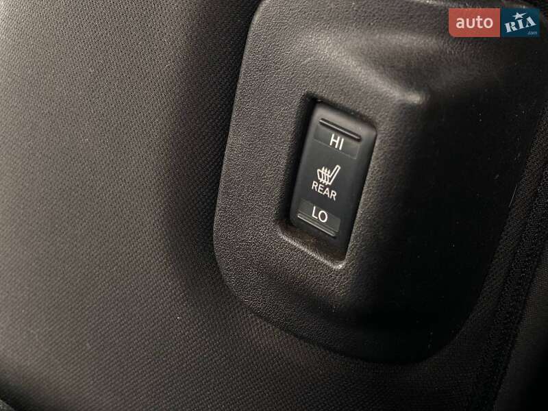 Хетчбек Nissan Leaf 2013 в Києві