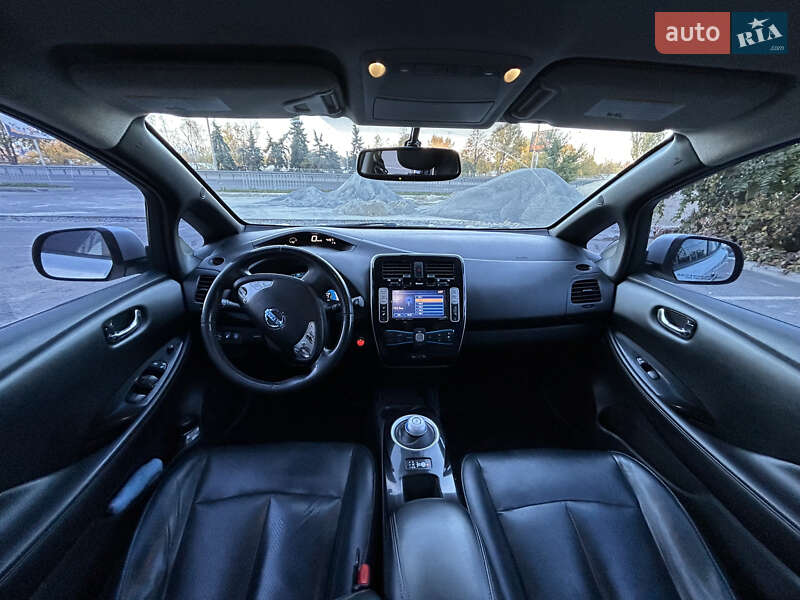Хэтчбек Nissan Leaf 2013 в Днепре