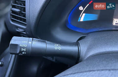 Хэтчбек Nissan Leaf 2013 в 
