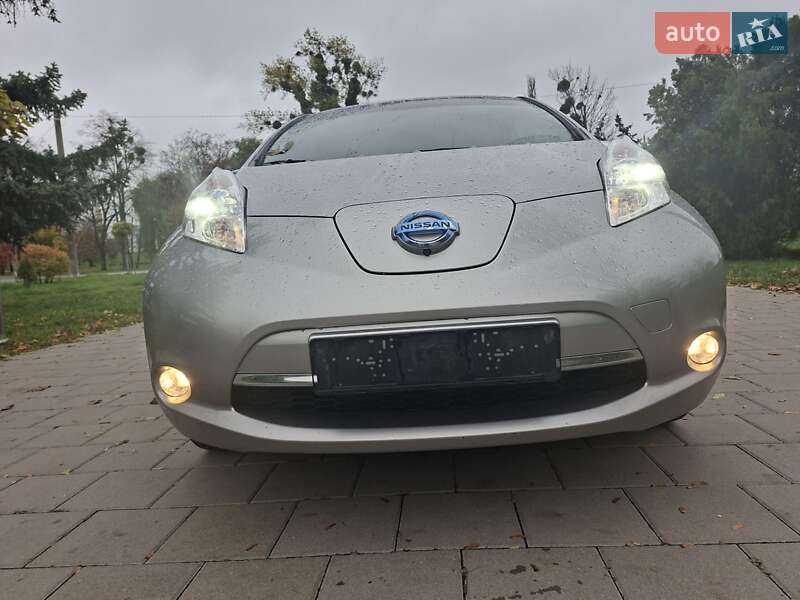 Хэтчбек Nissan Leaf 2016 в Виннице
