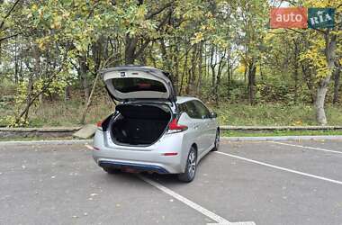 Хэтчбек Nissan Leaf 2019 в 
