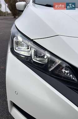 Хэтчбек Nissan Leaf 2020 в 