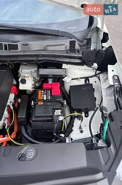 Хэтчбек Nissan Leaf 2020 в 