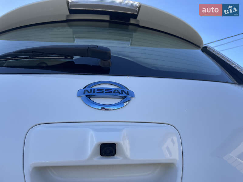 Хэтчбек Nissan Leaf 2013 в Золочеве