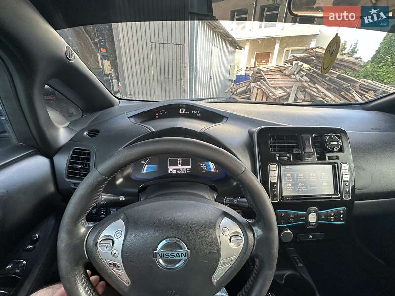 Хэтчбек Nissan Leaf 2013 в Каменец-Подольском фото 14 Хэтчбек Nissan Leaf 2013 в Каменец-Подольском