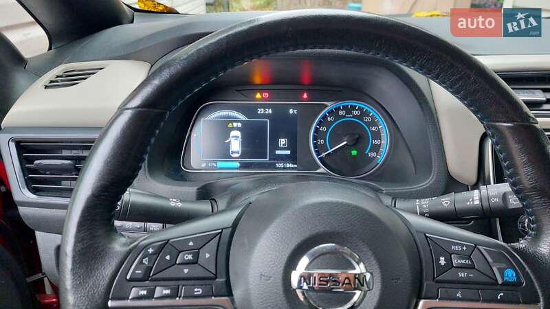 Хэтчбек Nissan Leaf 2018 в Киеве