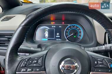 Хэтчбек Nissan Leaf 2018 в 
