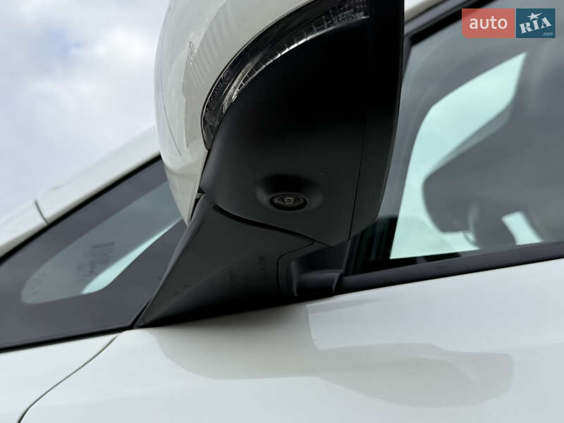 Хетчбек Nissan Leaf 2020 в Дубні