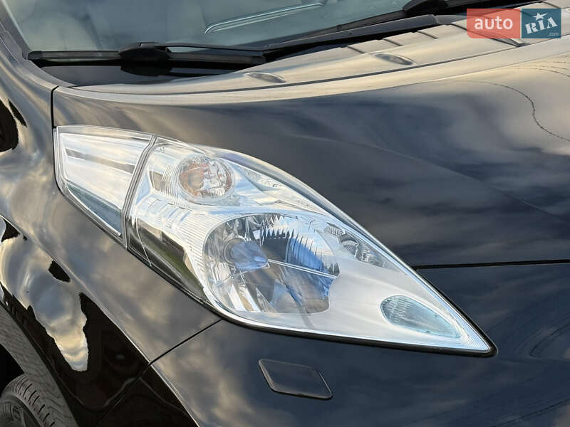 Хэтчбек Nissan Leaf 2014 в Ровно