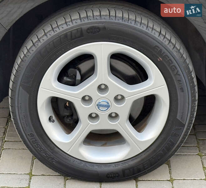 Хэтчбек Nissan Leaf 2014 в Ровно