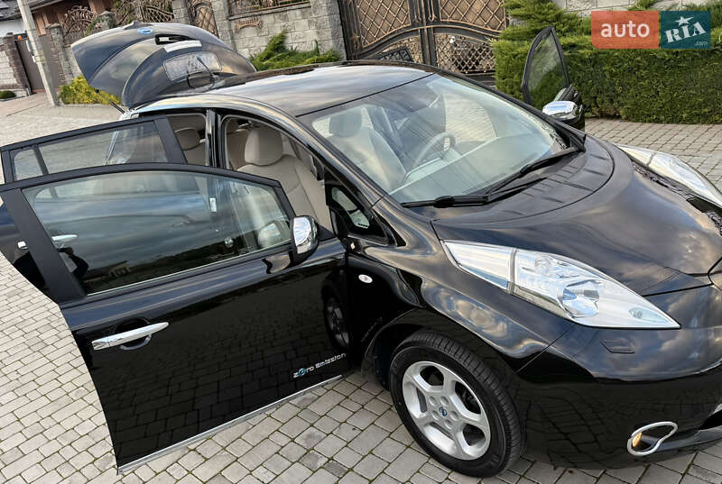 Хэтчбек Nissan Leaf 2014 в Ровно