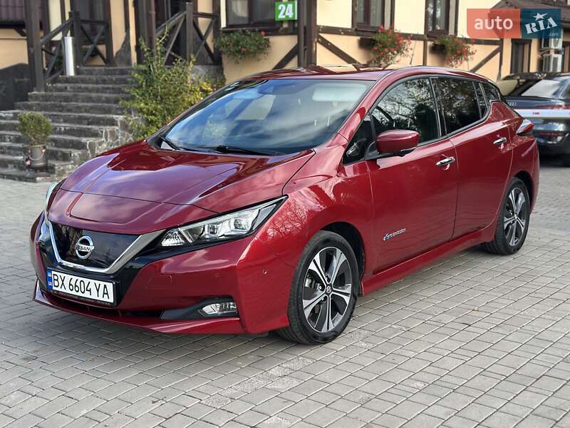 Хэтчбек Nissan Leaf 2018 в Хмельницком