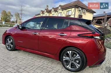 Хэтчбек Nissan Leaf 2018 в 