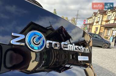 Хэтчбек Nissan Leaf 2018 в 