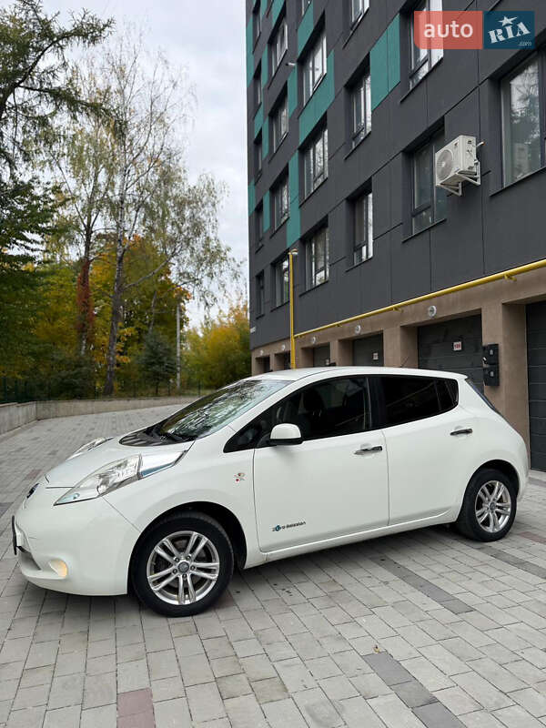 Хэтчбек Nissan Leaf 2014 в Тернополе