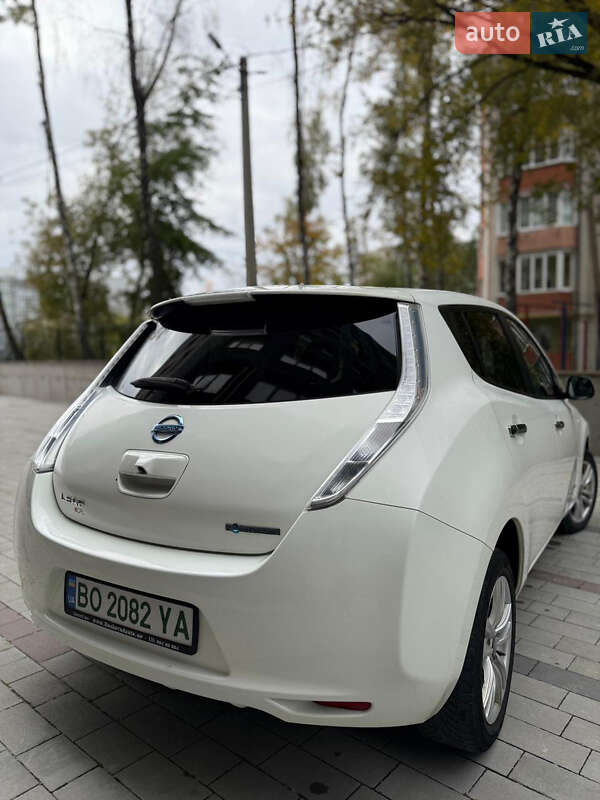 Хэтчбек Nissan Leaf 2014 в Тернополе