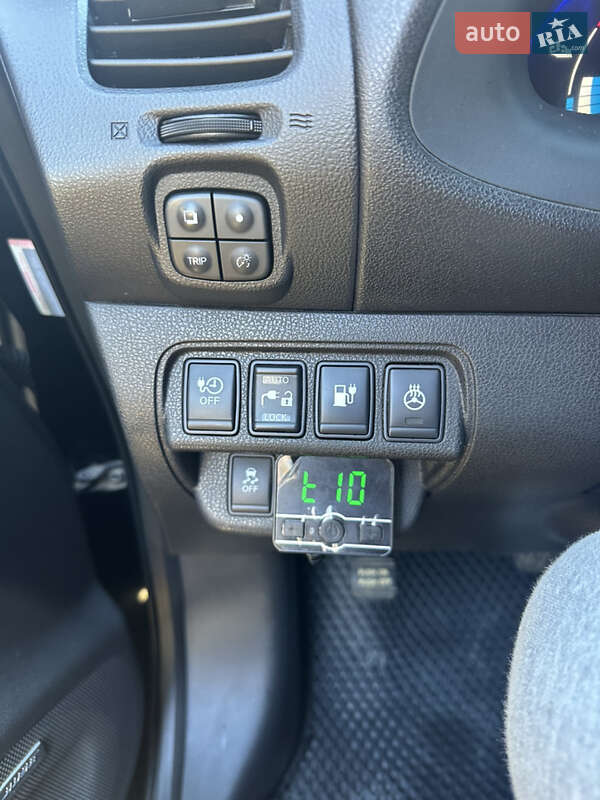 Хэтчбек Nissan Leaf 2013 в Самборе