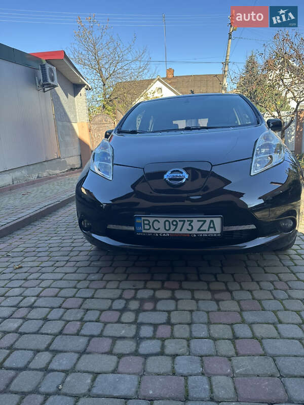 Хэтчбек Nissan Leaf 2013 в Самборе