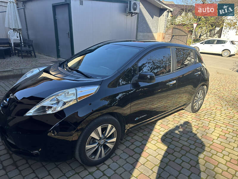 Хэтчбек Nissan Leaf 2013 в Самборе