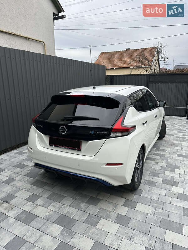 Хэтчбек Nissan Leaf 2019 в Хусте