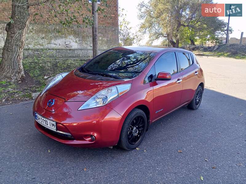 Хэтчбек Nissan Leaf 2013 в Белгороде-Днестровском фото 5 Хэтчбек Nissan Leaf 2013 в Белгороде-Днестровском