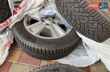 Хэтчбек Nissan Leaf 2013 в 