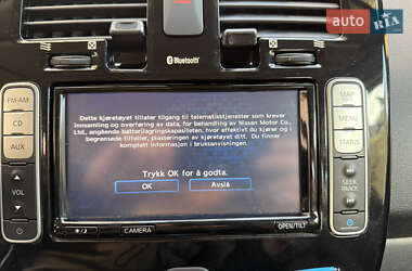 Хэтчбек Nissan Leaf 2013 в 