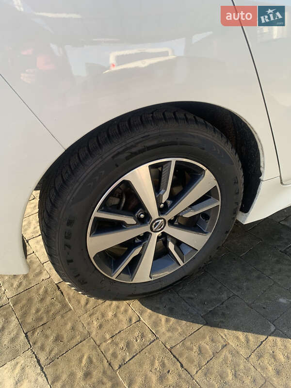 Хетчбек Nissan Leaf 2018 в Львові