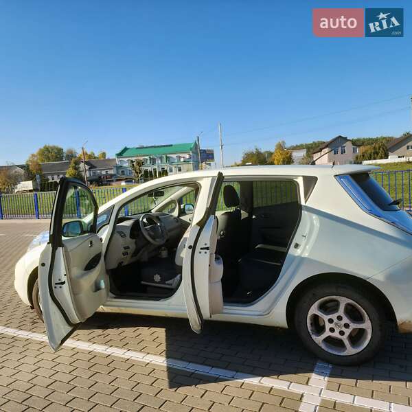 Хетчбек Nissan Leaf 2012 в Нововолинську фото 3 Хетчбек Nissan Leaf 2012 в Нововолинську