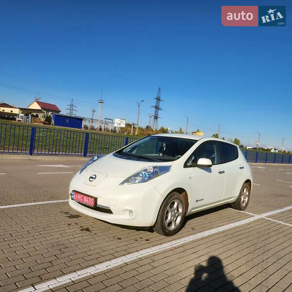 Хетчбек Nissan Leaf 2012 в Нововолинську фото Хетчбек Nissan Leaf 2012 в Нововолинську