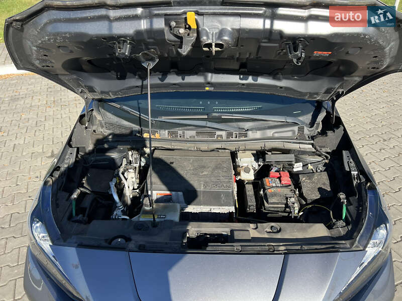 Хетчбек Nissan Leaf 2018 в Луцьку