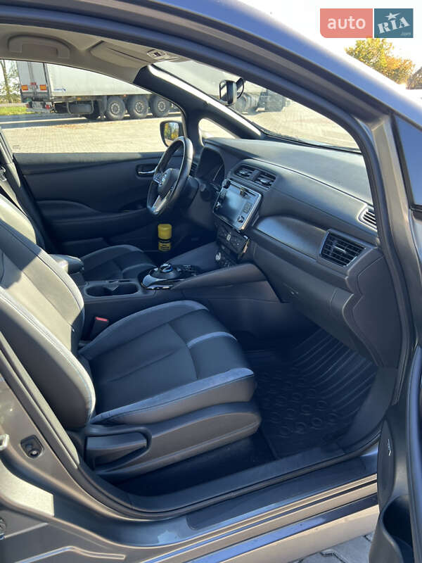 Хетчбек Nissan Leaf 2018 в Луцьку