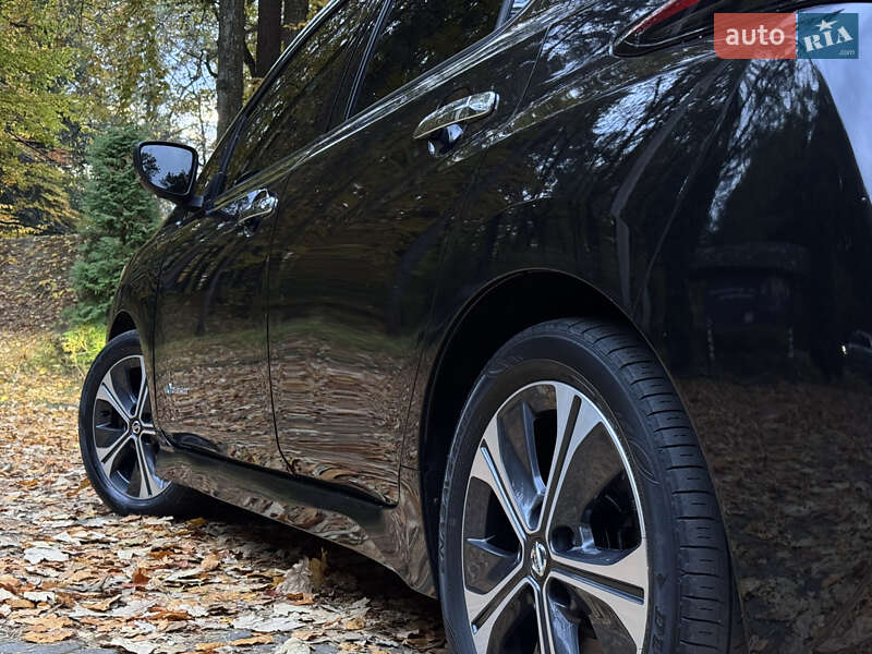 Хэтчбек Nissan Leaf 2018 в Дрогобыче